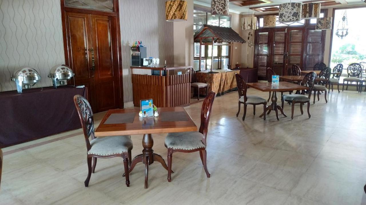 Mexolie Hotel Kebumen Eksteriør bilde