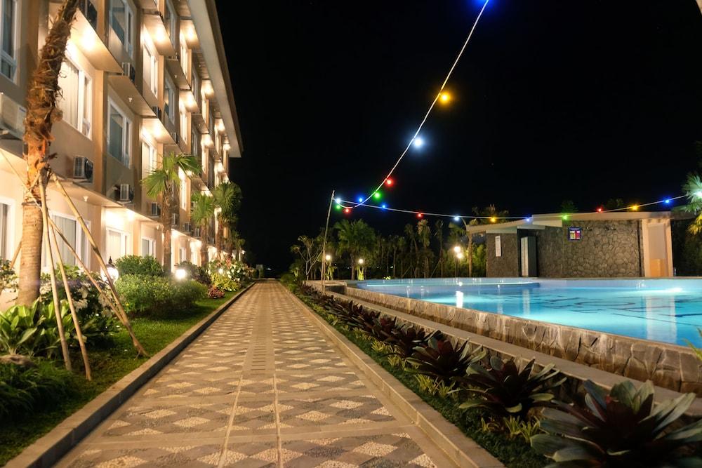 Mexolie Hotel Kebumen Eksteriør bilde