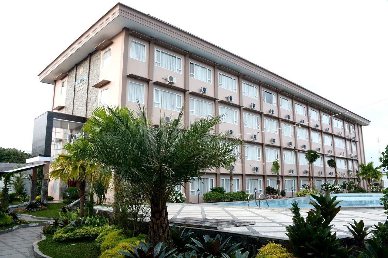 Mexolie Hotel Kebumen Eksteriør bilde