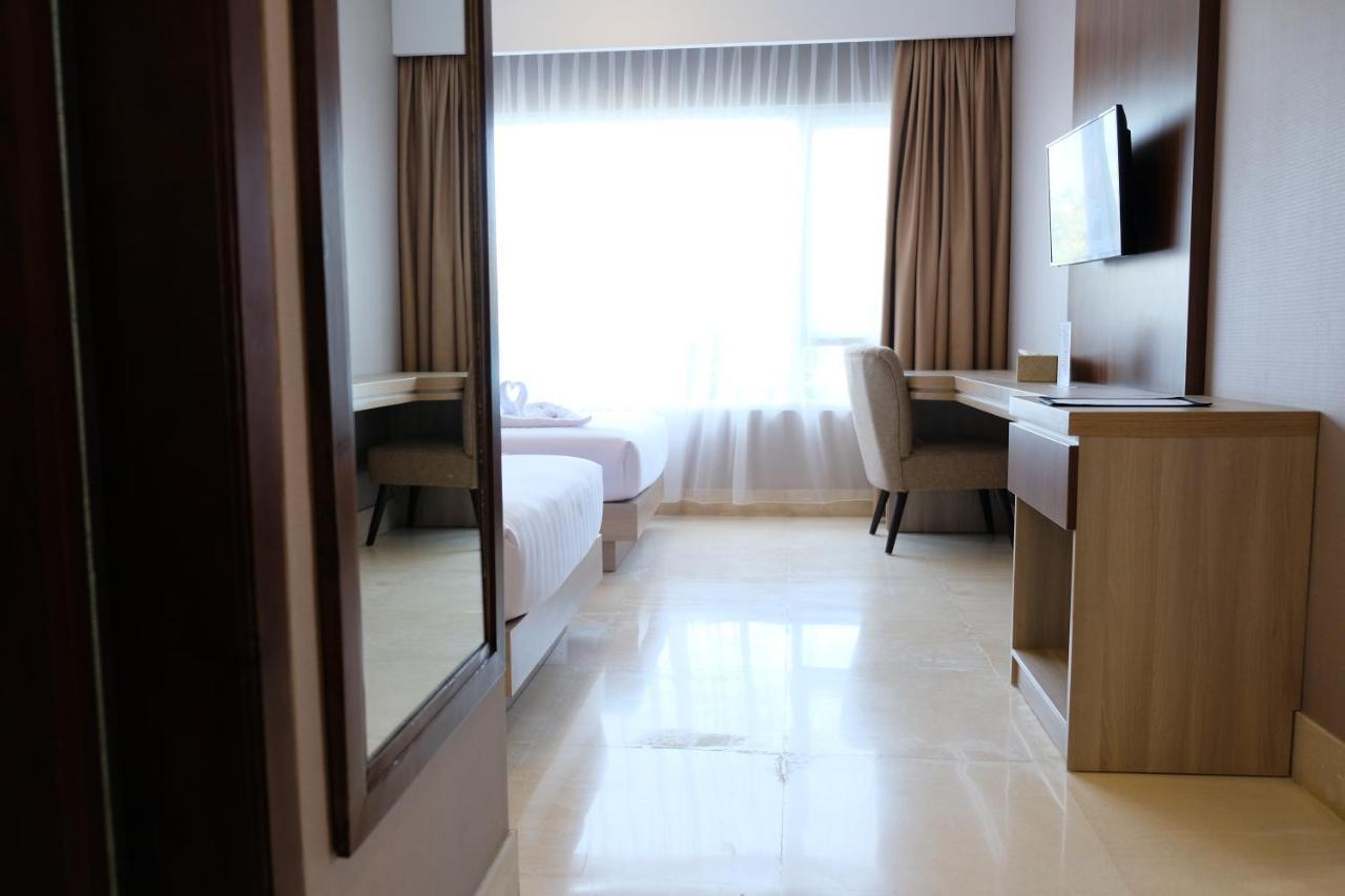 Mexolie Hotel Kebumen Eksteriør bilde