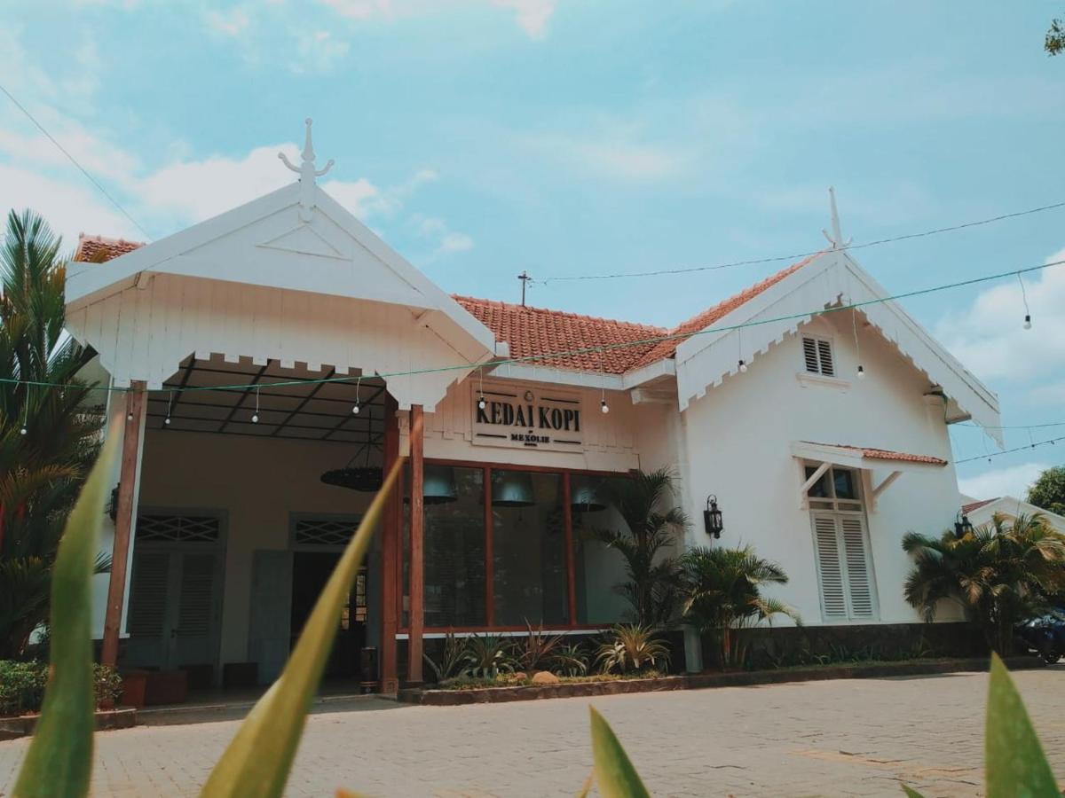 Mexolie Hotel Kebumen Eksteriør bilde