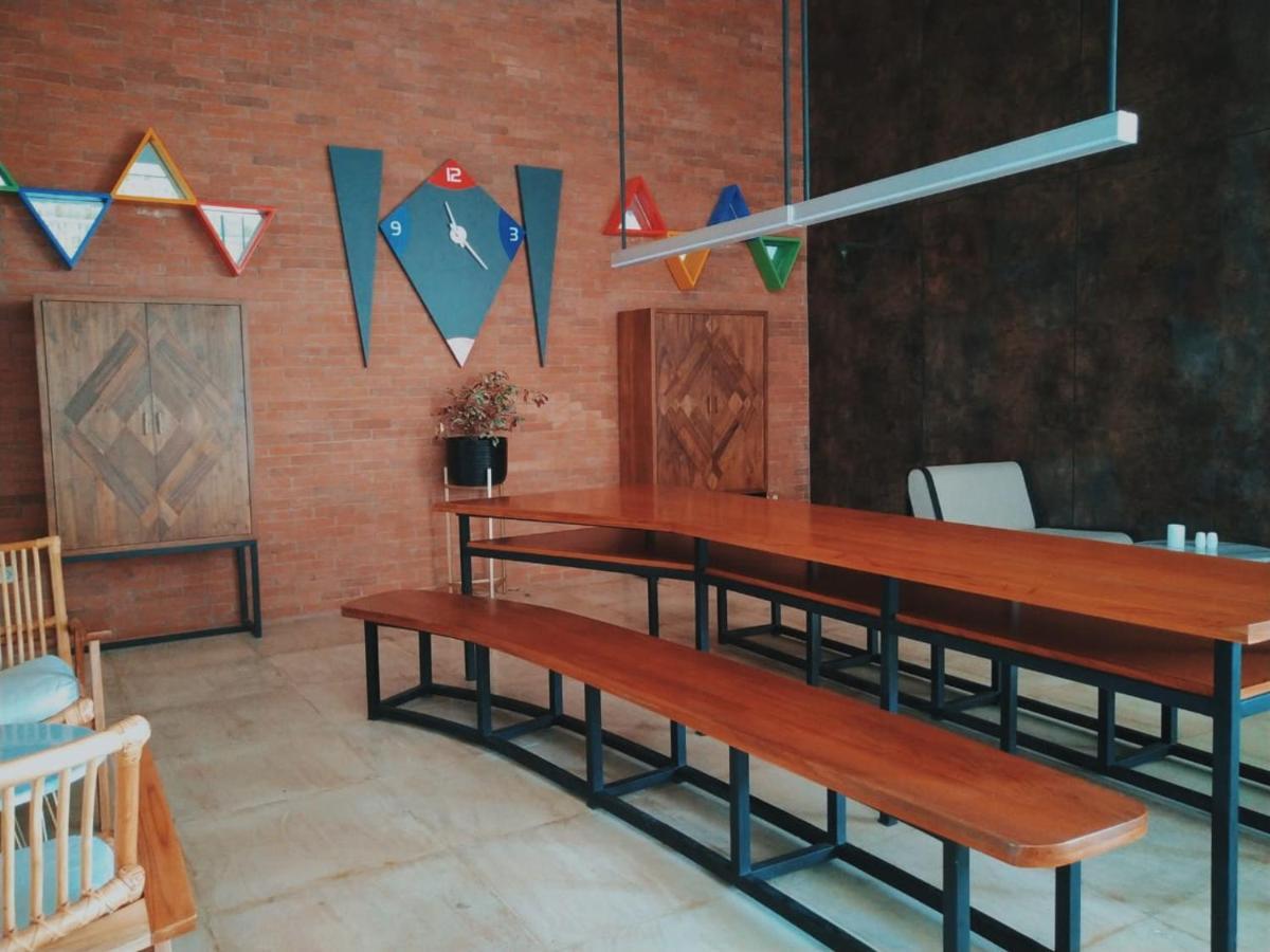 Mexolie Hotel Kebumen Eksteriør bilde
